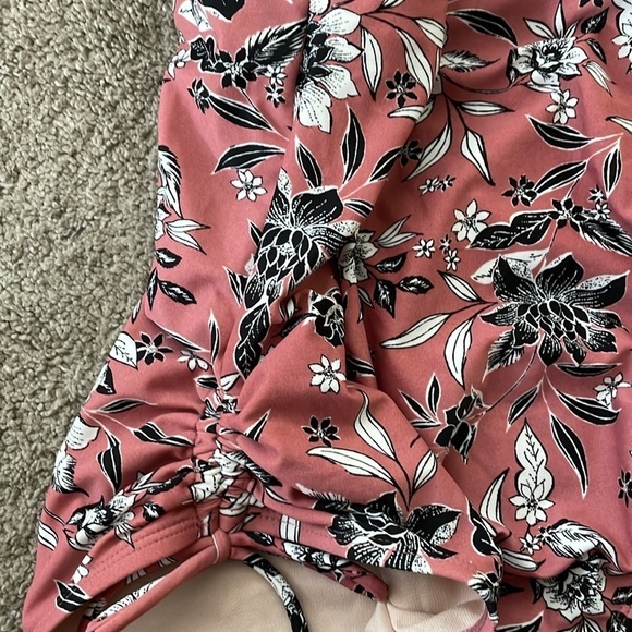 Kona Sol One Piece Swim Suit - Picture 4 of 8